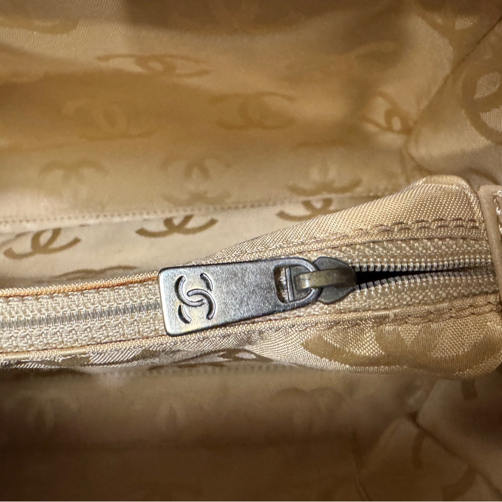 Vintage Chanel Wild Stitch Bag - Picture 9 of 15